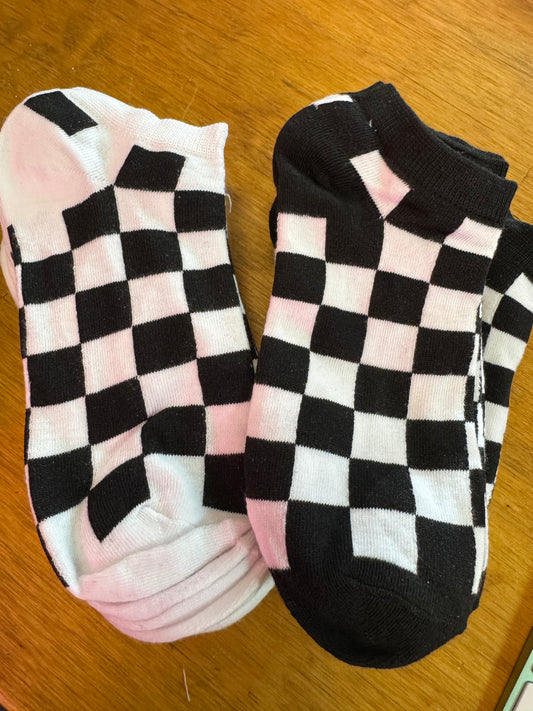 Checkered No Show Socks